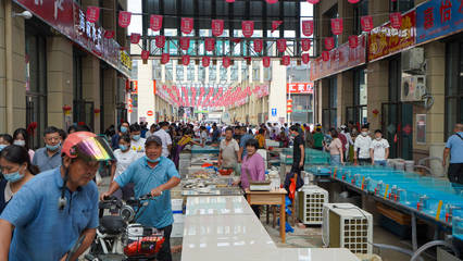 日照新發(fā)地農(nóng)副產(chǎn)品批發(fā)市場正式開市運營，為區(qū)域農(nóng)業(yè)注入新活力